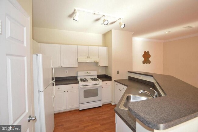 Building Photo - 11329 Aristotle Dr