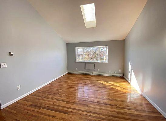 Building Photo - 3 bedroom in Bronx NY 10465