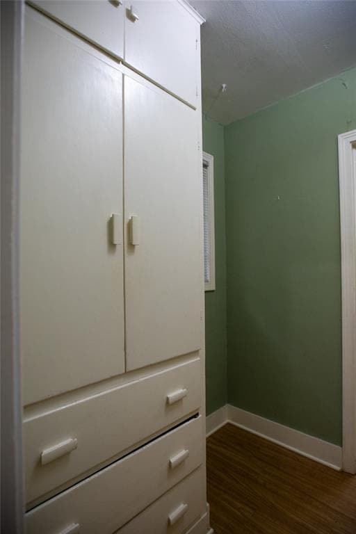 Building Photo - 1009 W 25th St