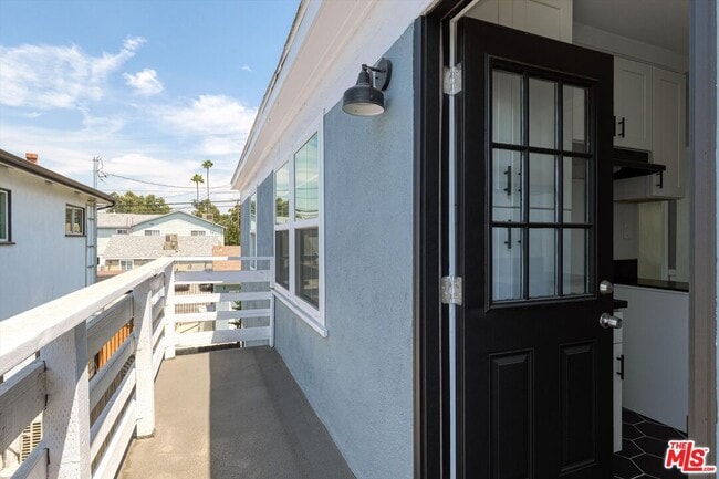 Building Photo - 11683 Chandler Blvd