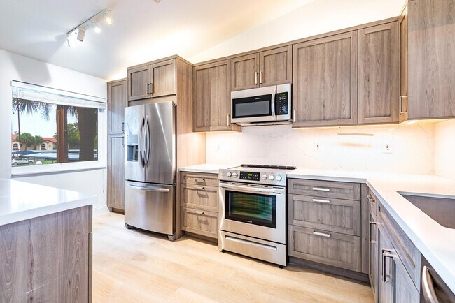 Building Photo - 380 NW 67th St