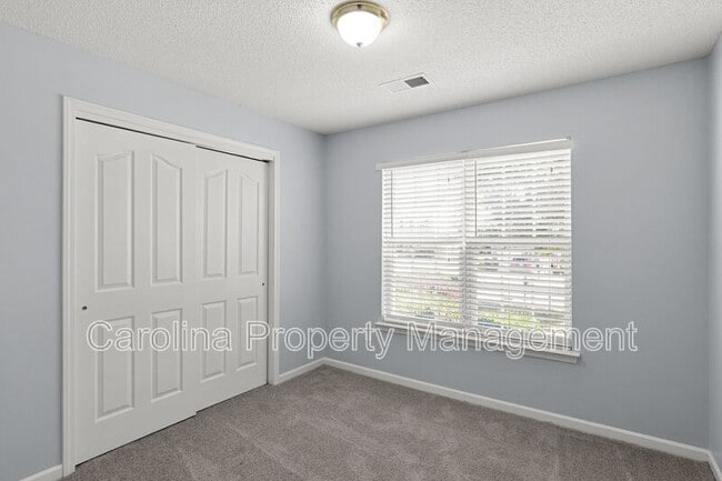Building Photo - 6828 Ayrshire Glen Pl