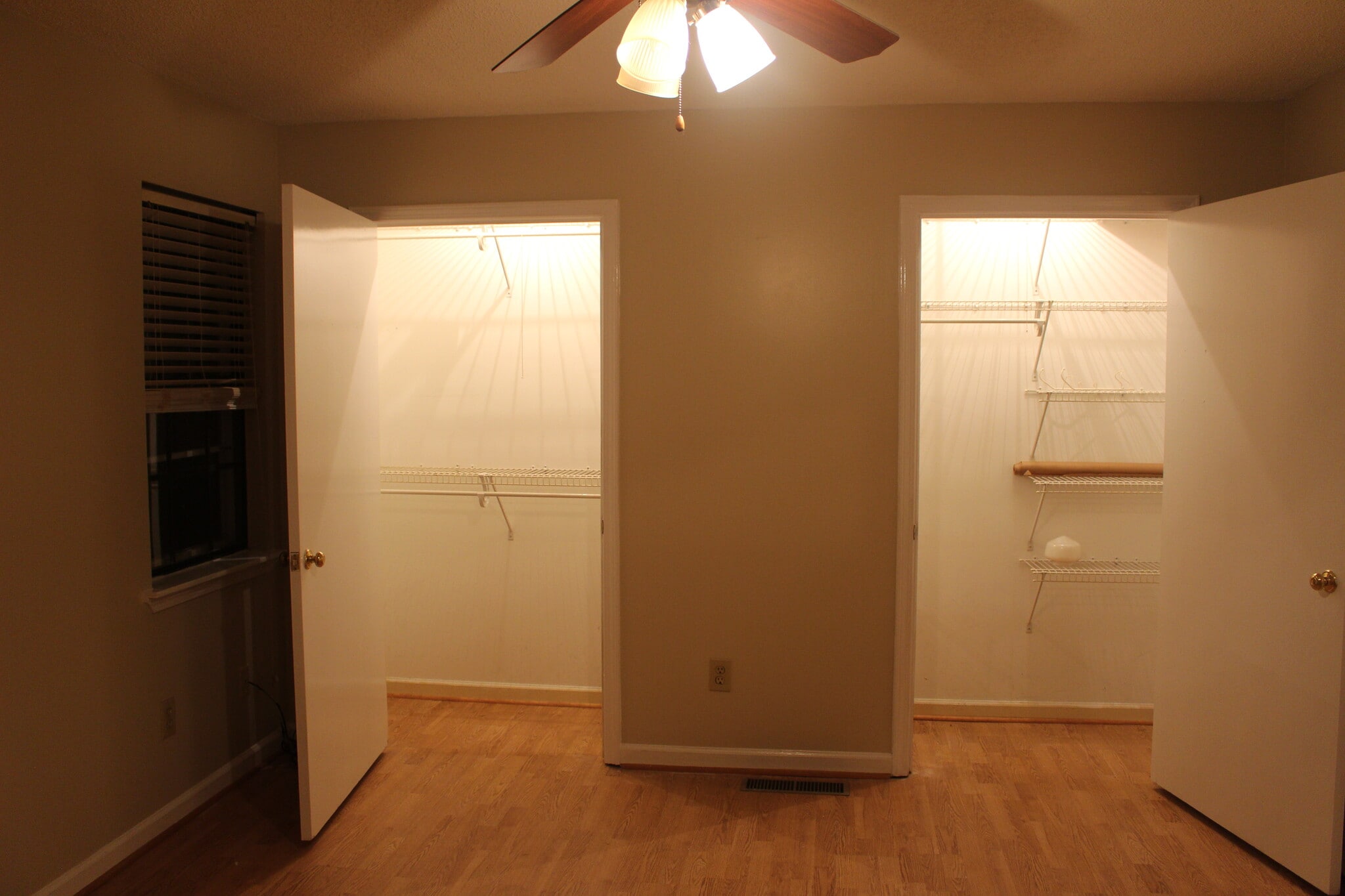 Building Photo - 359 Jamestown Manor Dr
