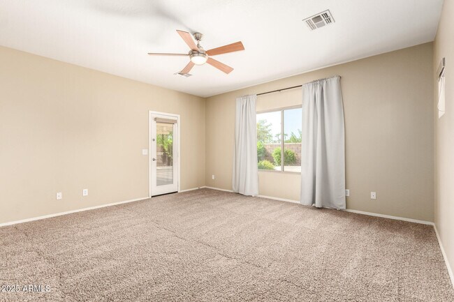 Building Photo - 2806 E Trigger Way