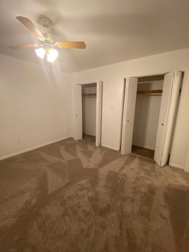 Building Photo - 116 S Cooper Rd