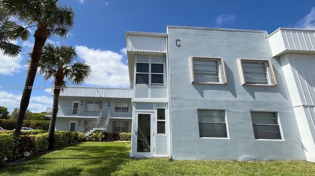 Primary Photo - 98 Normandy Ln