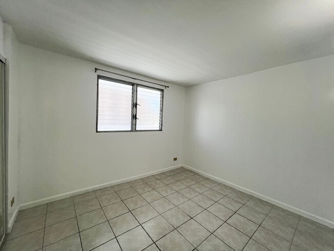 Building Photo - Kama'aina Hale #405