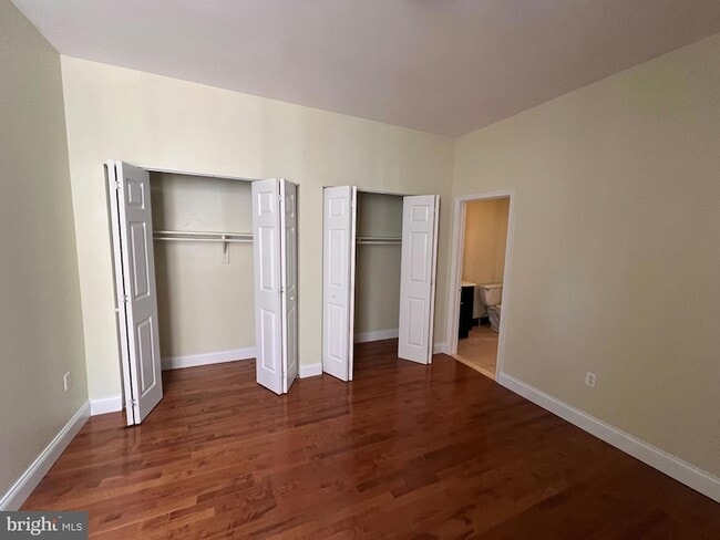 Building Photo - 443 Fairmount Ave