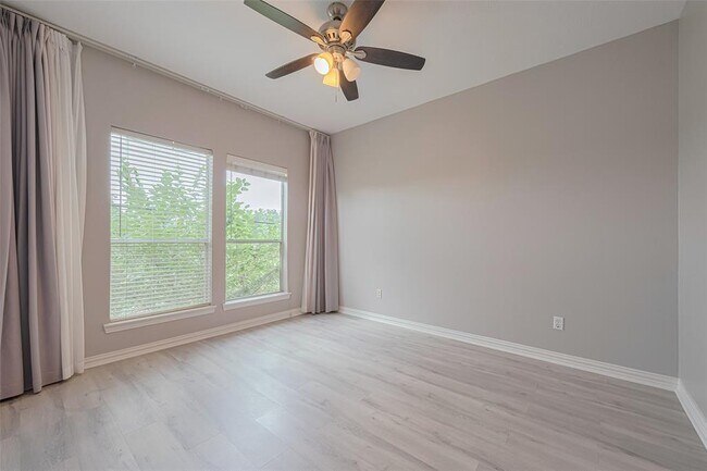 Building Photo - 7130 Harmony Cove