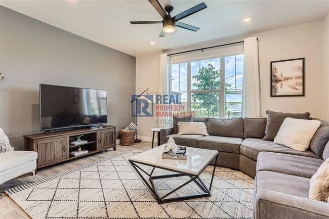 Building Photo - 8375 Holman St