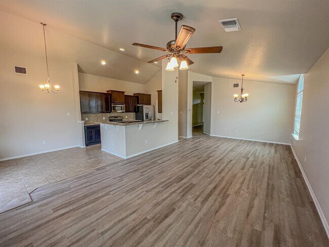 Building Photo - 248 Geode Ln