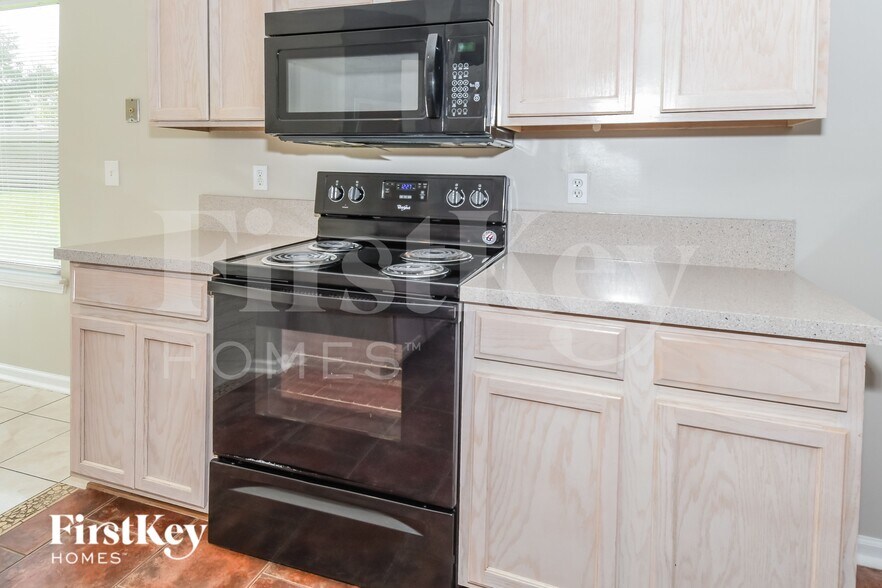 Building Photo - 12658 Holly Springs Ct