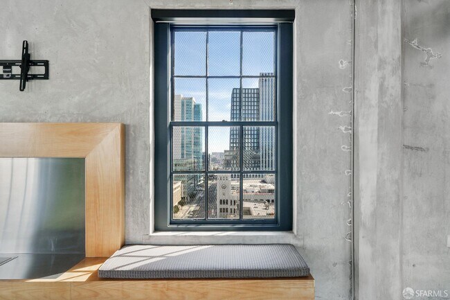 Building Photo - 2 Mint Plaza