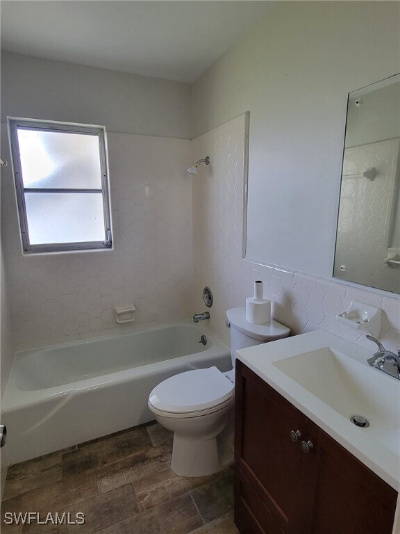 Building Photo - 209 Rockcliff Ave