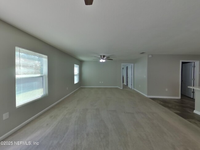 Building Photo - 1987 April Oaks Dr