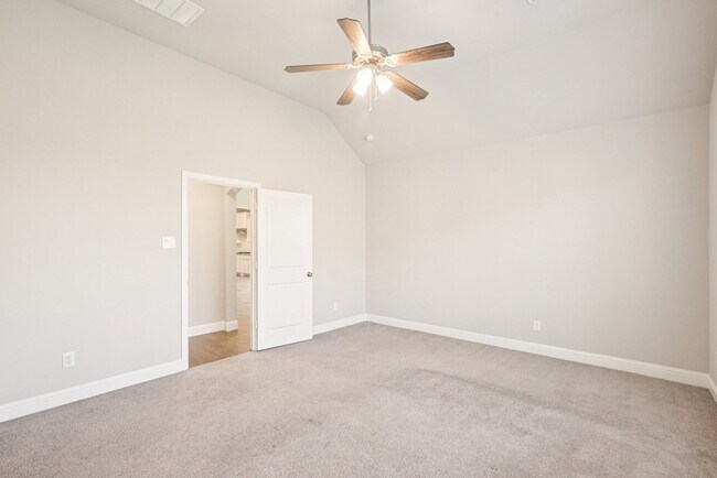 Building Photo - 1709 Everitt Trail