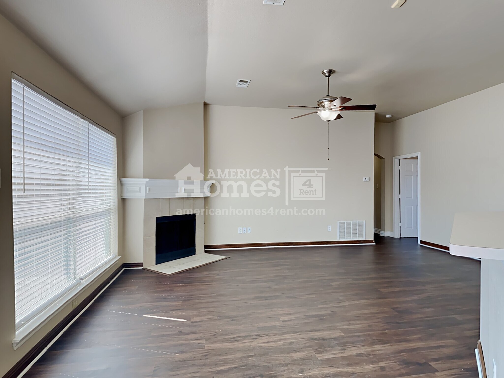 Building Photo - 350 Mesquite Hill Dr