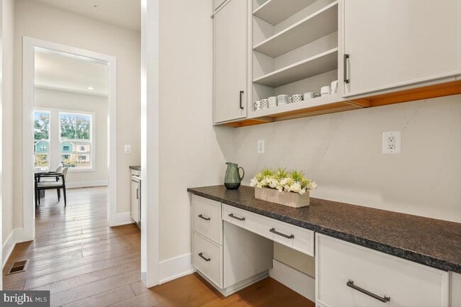 Building Photo - 12321 Potomac Hunt Rd