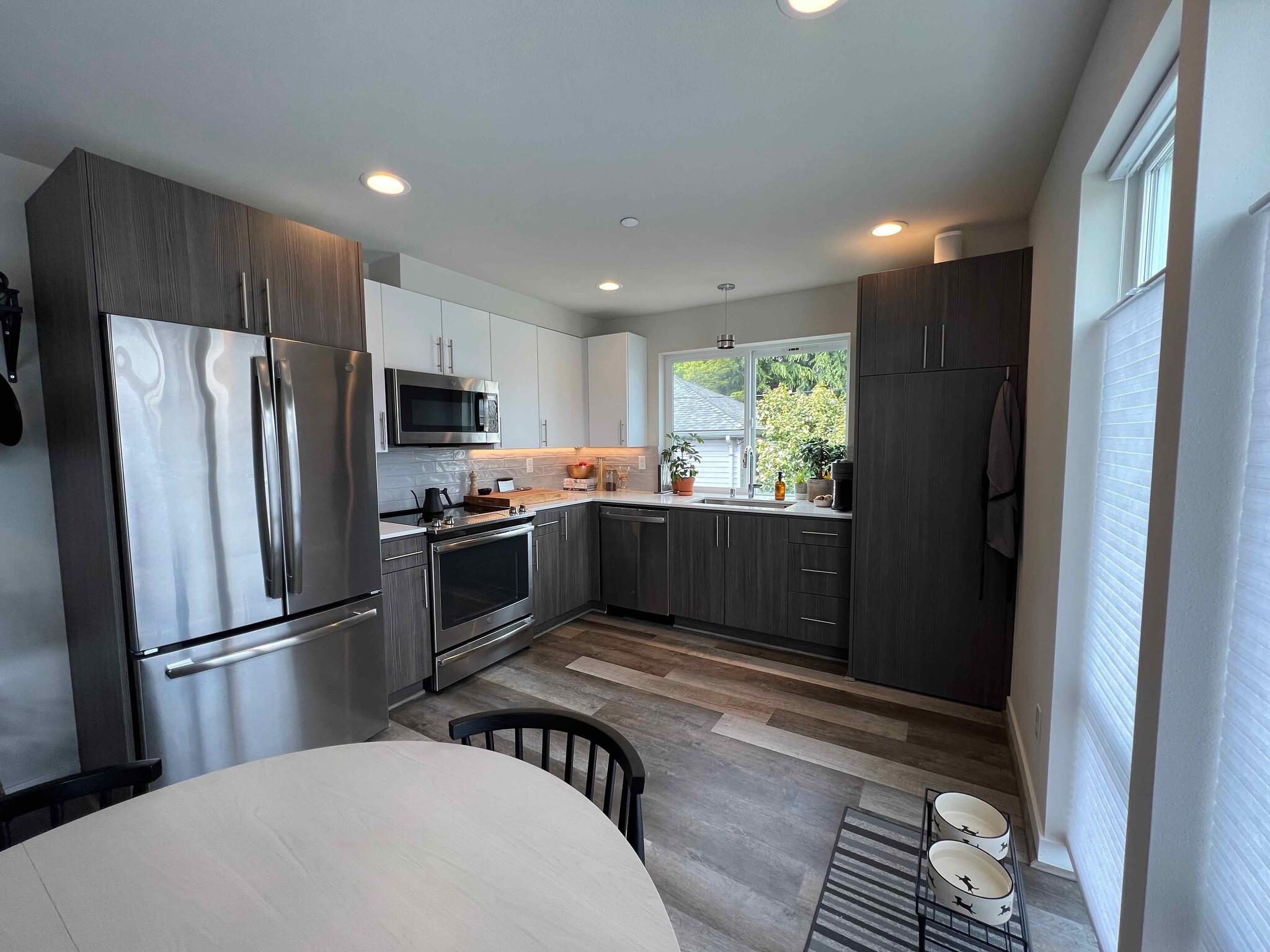 Building Photo - 6251 8th Ave NW