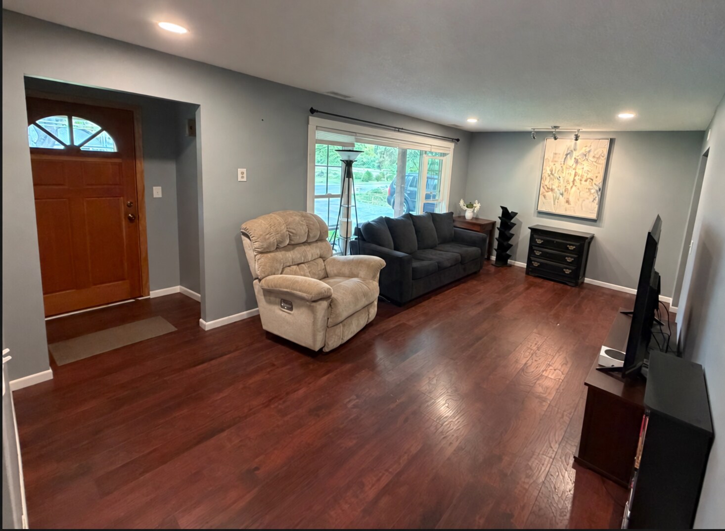 Building Photo - 4219 Oak Drive Ln