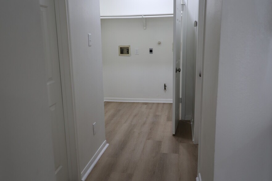 Building Photo - 13778 Sablesprings Ln