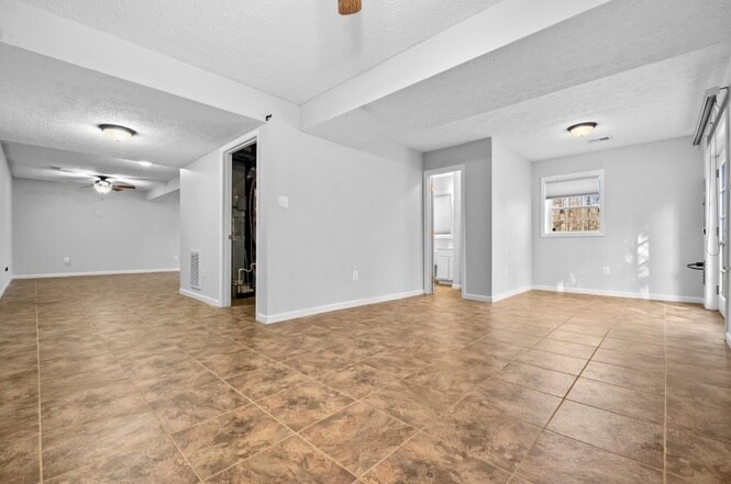 Building Photo - 2870 Preswood Pl