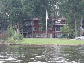 Building Photo - 4335-4335 Ormond Dr