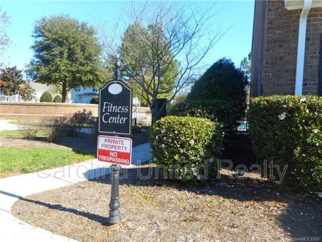 Building Photo - 13247 Savannah Point Dr