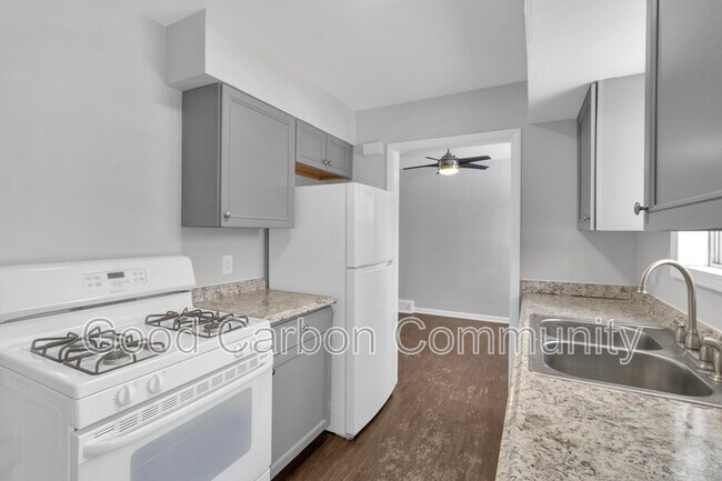 Building Photo - 15 Janice St