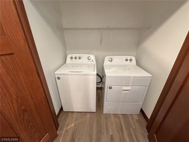 Building Photo - 1726 Aspen Ct