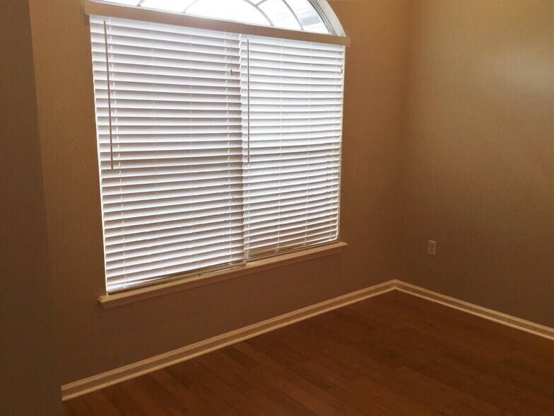 Building Photo - 11540 Jerry Adams Dr