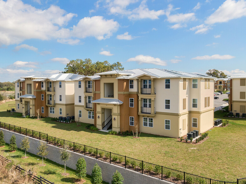 Building Photo - Lake Sumter Apartment Homes