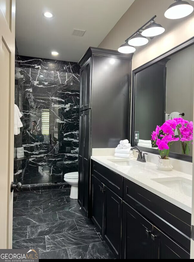 Building Photo - 950 Island Shoals Rd