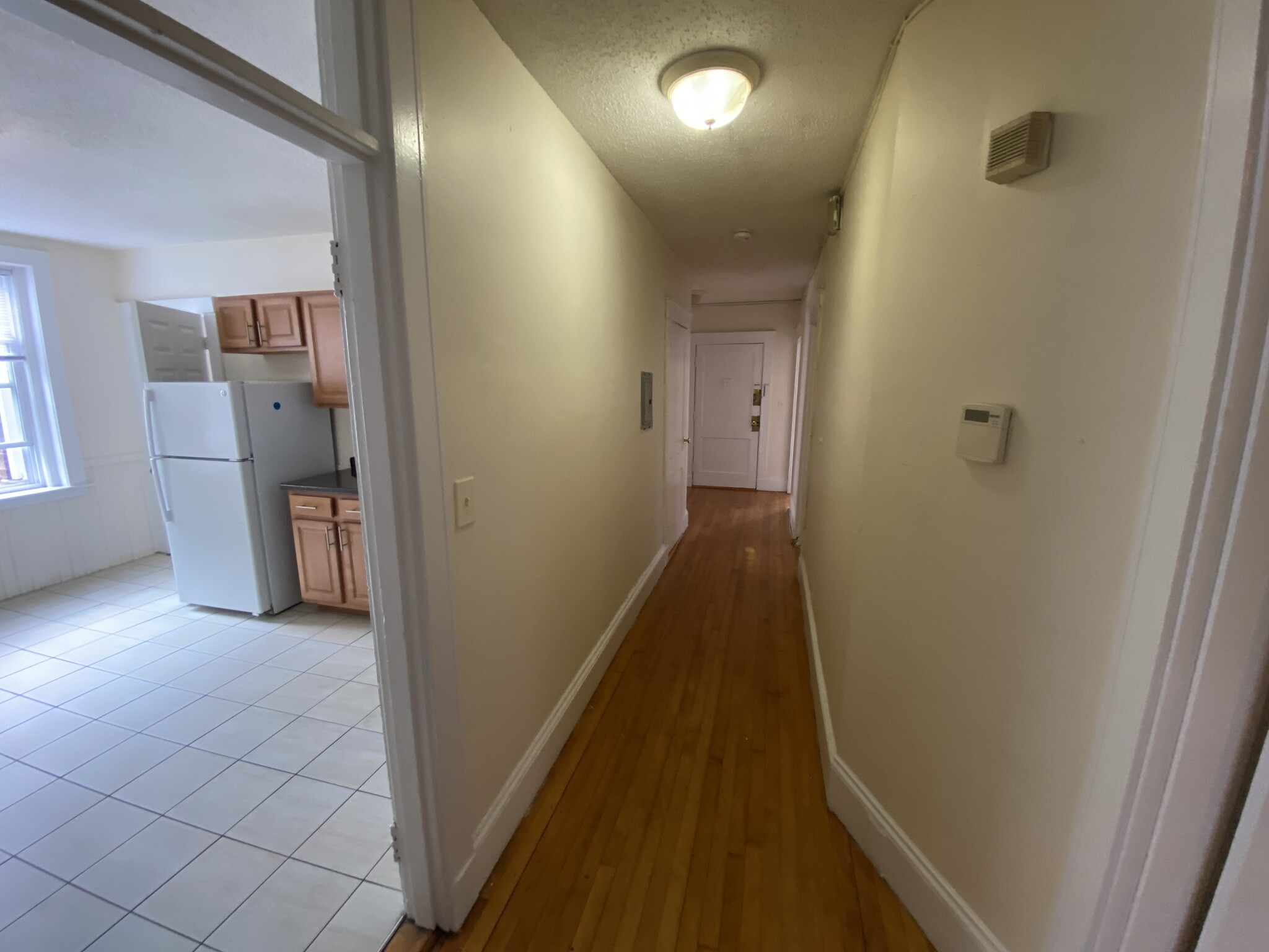 Building Photo - 10 Barrows St