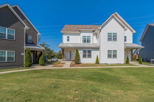 Building Photo - 3639 Hydes Ferry Rd