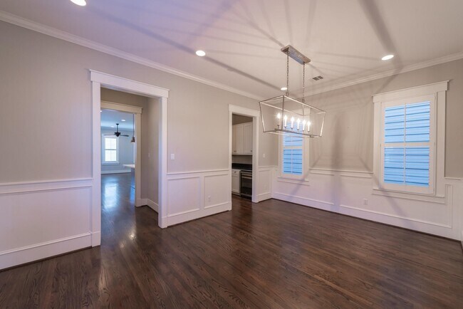 Building Photo - 734B Allston St