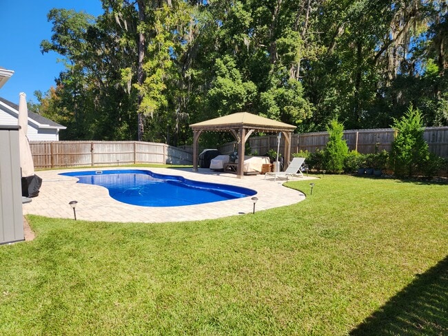 Building Photo - 5855 Vlg Rdg Wy