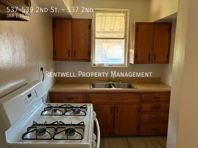 Building Photo - 537-539-539 2nd St