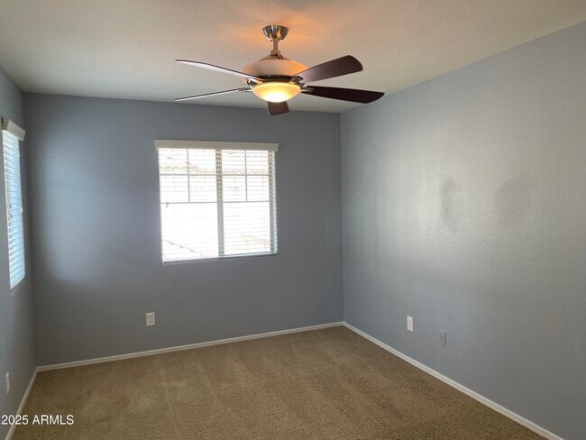 Building Photo - 14240 W Country Gables Dr