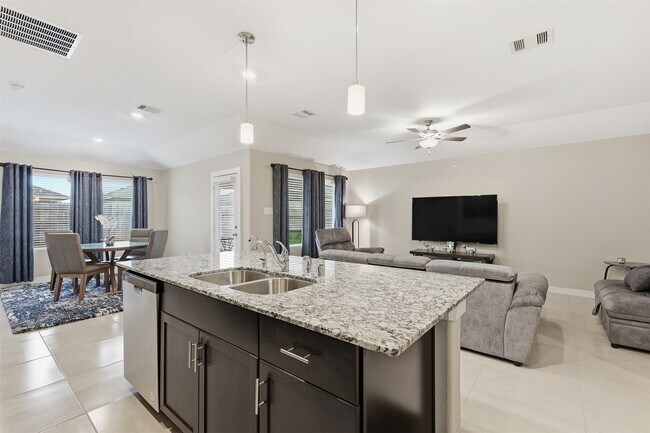 Building Photo - 14139 Greystone Ter St