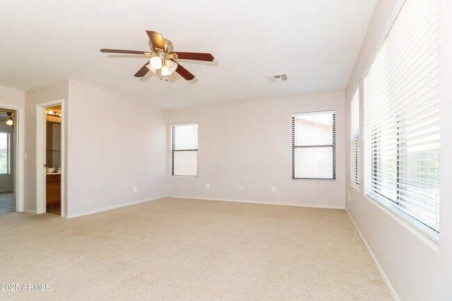 Building Photo - 2160 E Greenlee Ave