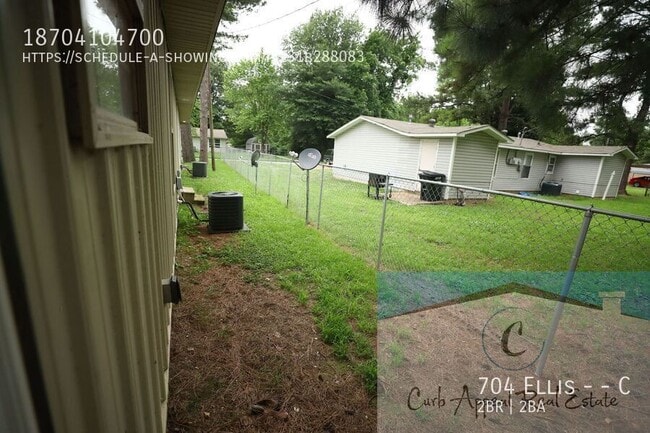 Building Photo - 704 Ellis Ave