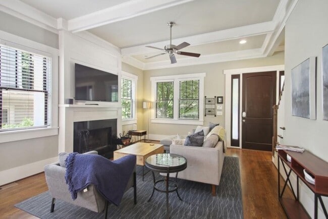 Building Photo - 519 N Highland Ave NE