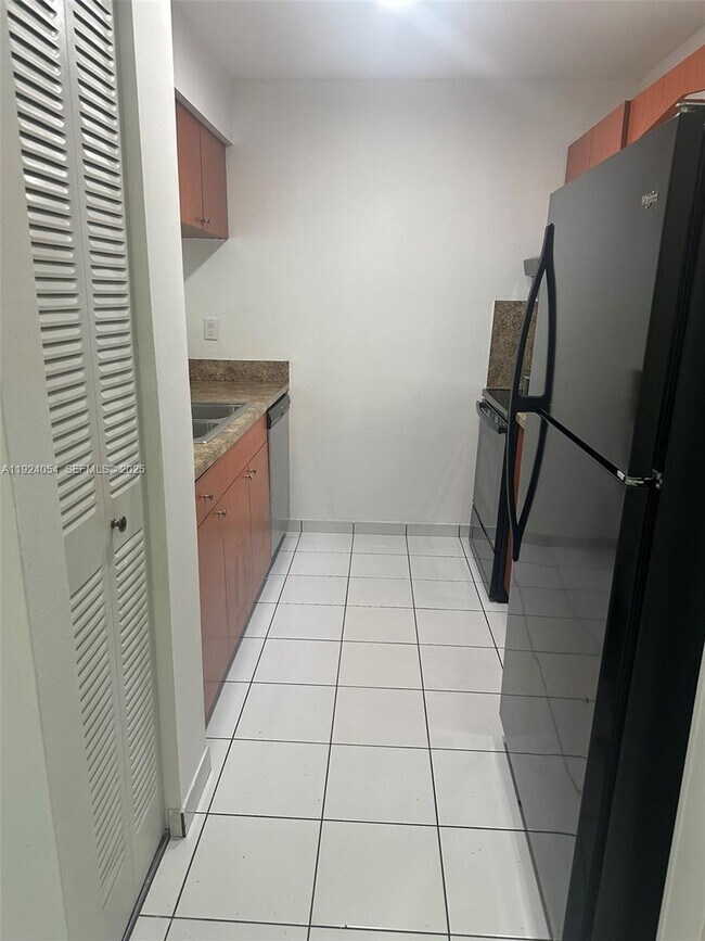 Building Photo - 6346 SW 136th Ct