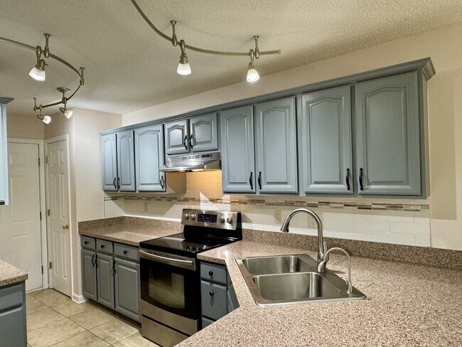Building Photo - 116 Agoli Way