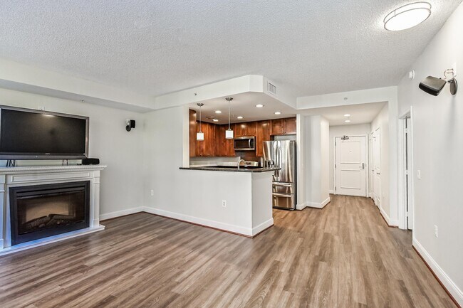 Building Photo - 3600 S Glebe Rd