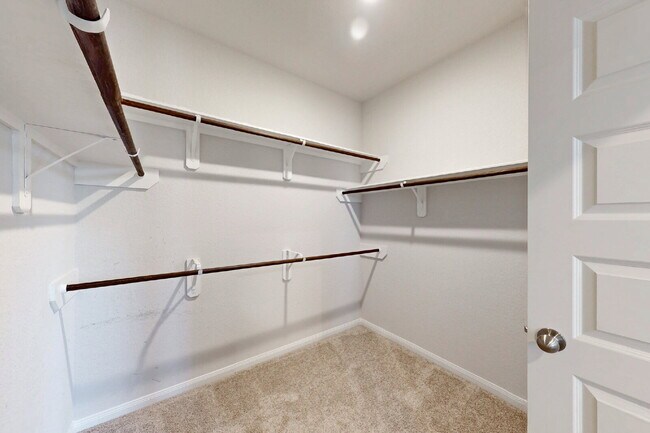 Building Photo - 2-Bedroom 2.5-Bath, 2 car garage, modern home