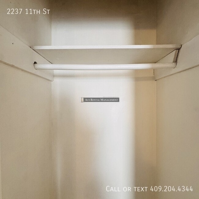 Building Photo - 2237 11th St