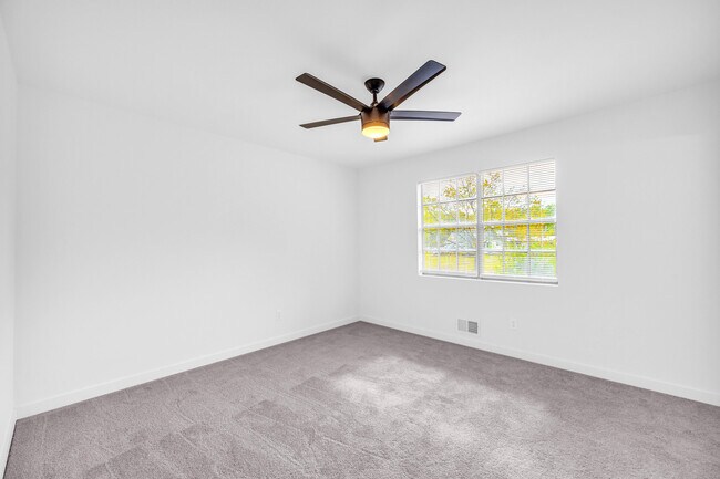 Building Photo - 2657 John Petree Rd