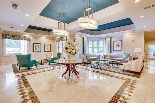 Building Photo - 11776 Stratford House Pl